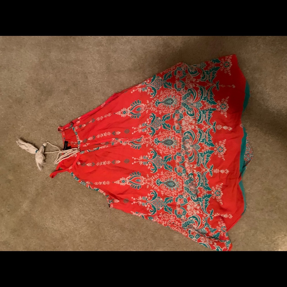 Assorted clothes - Picture 5 of 16